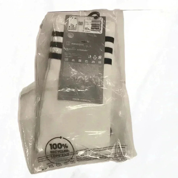 New Adidas white toddler slip proof socks 4K-5K - Picture 3 of 3